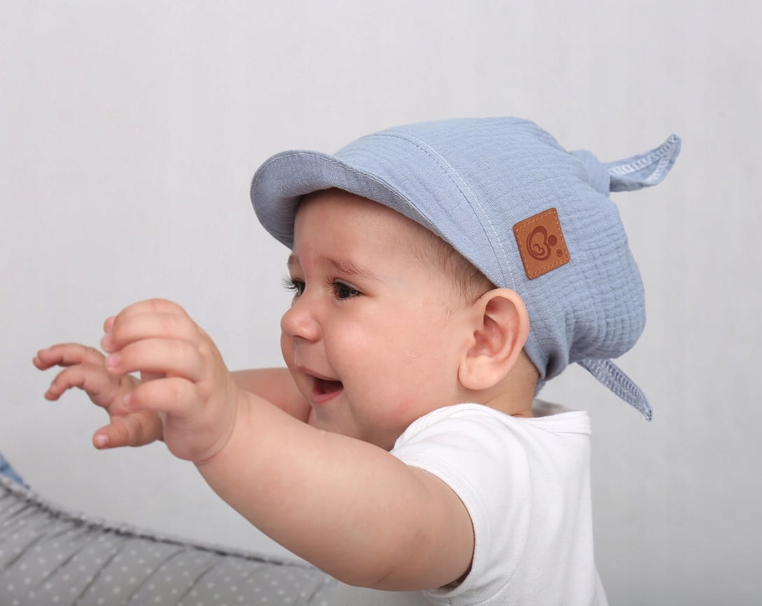 Chustka wiązana z daszkiem muślinowa chusteczka czapka na głowę Babymam - obrazek 2